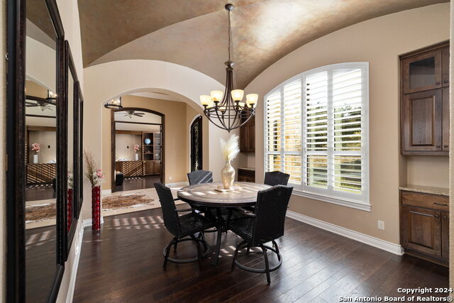 1148 Mission Way Property Photo 15