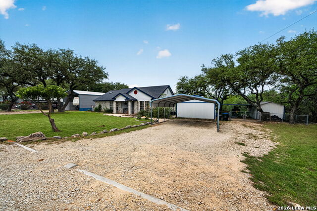 1032 Summit Rd Property Photo 2