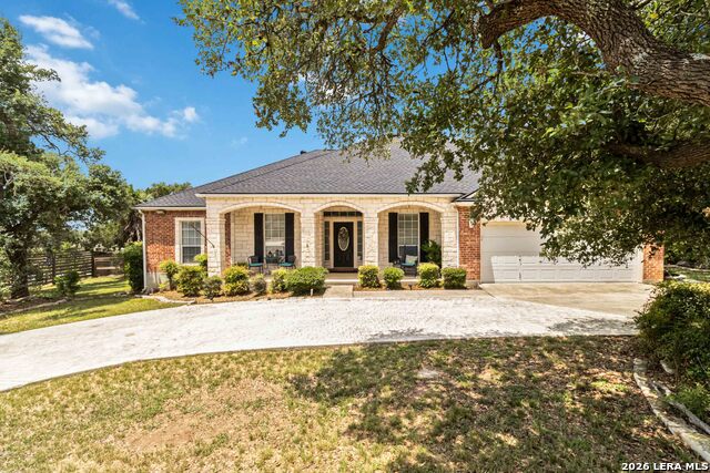 573 Mountain Oaks Dr Property Photo 2