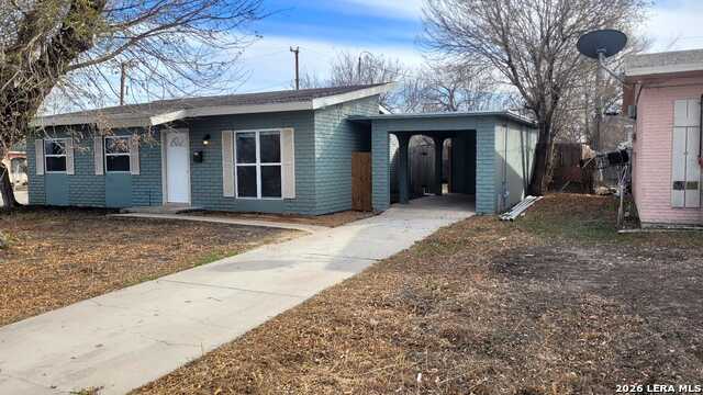 1402 Edris Dr Property Photo 1