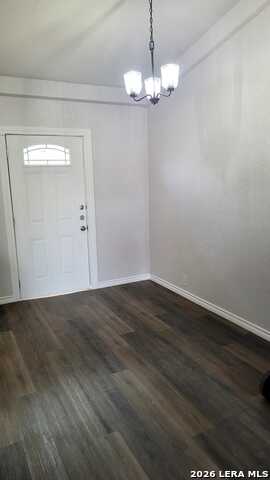 1402 Edris Dr Property Photo 8
