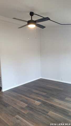 1402 Edris Dr Property Photo 9