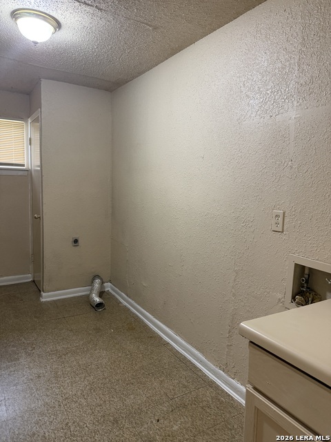 9527 Bear Creek Dr Property Photo 7