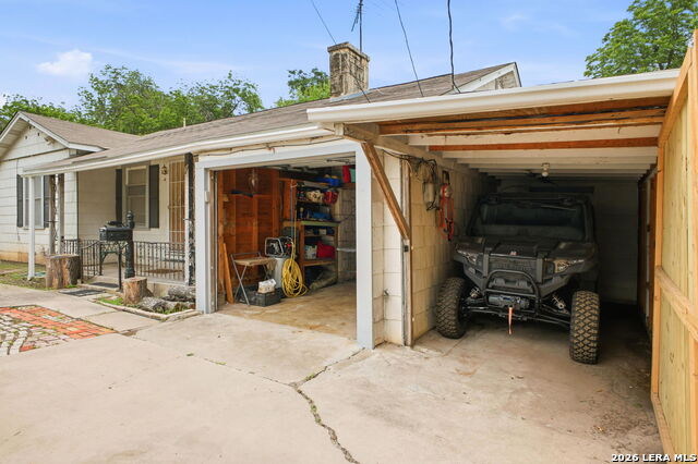 618 Frost St Property Photo 5