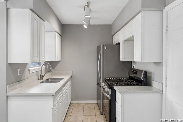 5026 Gene Cernan Dr Property Photo 3