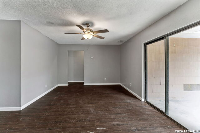 5026 Gene Cernan Dr Property Photo 7