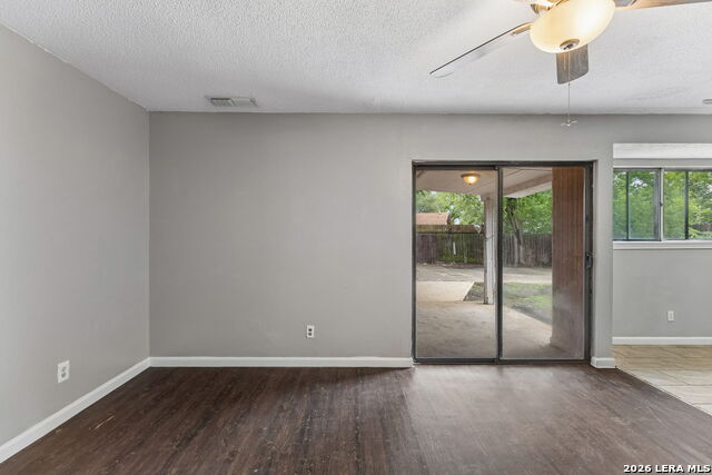 5026 Gene Cernan Dr Property Photo 8