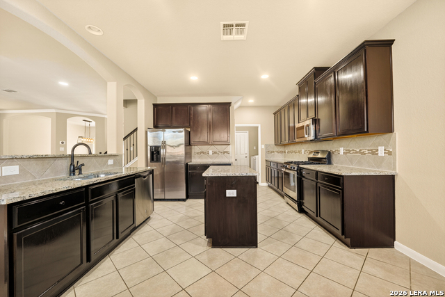 8447 Meadow Plains Property Photo 14