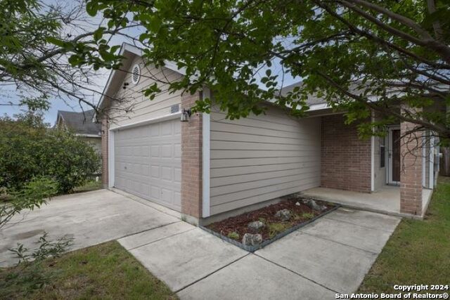 25323 Longbranch Property Photo 2