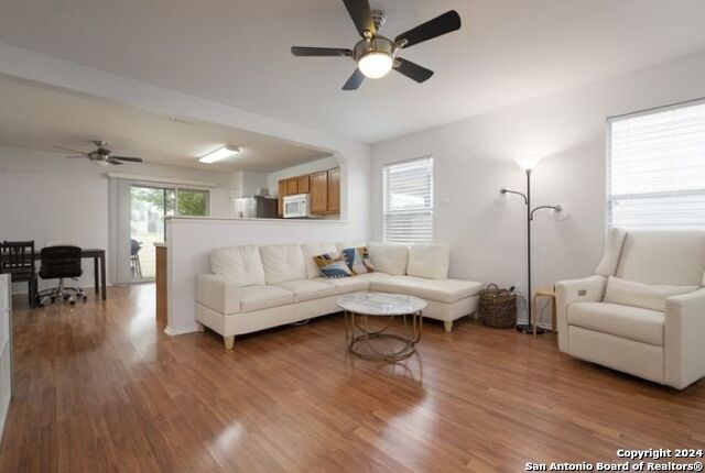 25323 Longbranch Property Photo 5