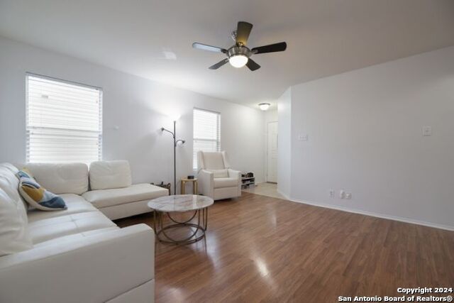 25323 Longbranch Property Photo 6