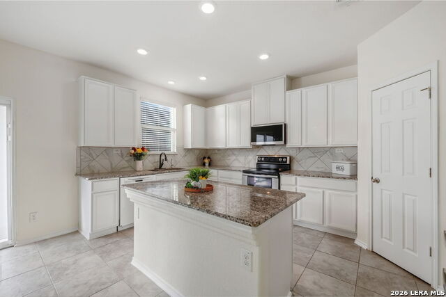 425 Landmark Fls Property Photo 1