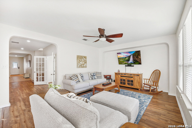 425 Landmark Fls Property Photo 2