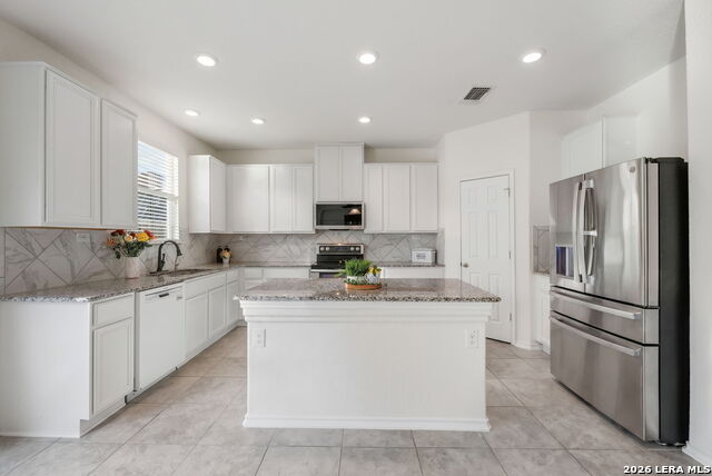 425 Landmark Fls Property Photo 6