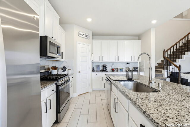 4174 Garden Path Property Photo 5