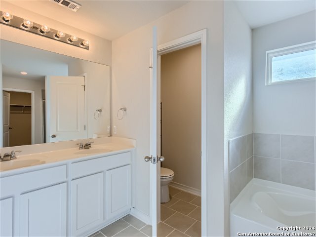 9811 Bratten Rise Property Photo 16
