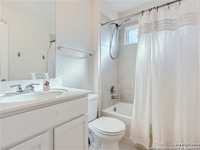 9811 Bratten Rise Property Photo 25