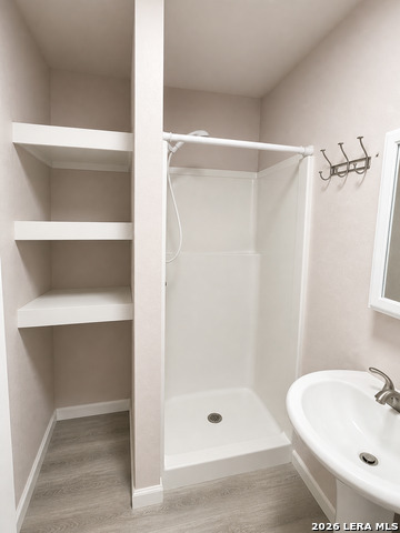 118 N Stonegate Property Photo 5