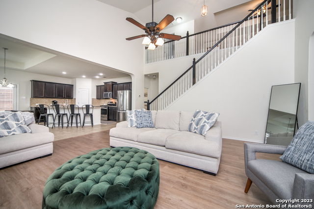 120 Jolie Cir Property Photo 8