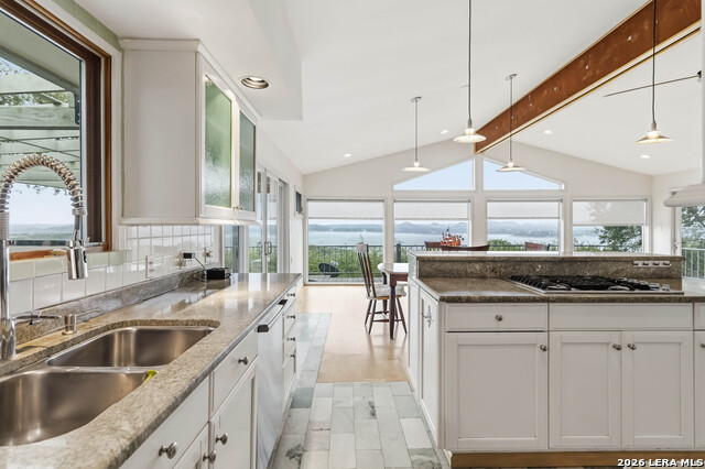 329 Vip Dr Property Photo 17