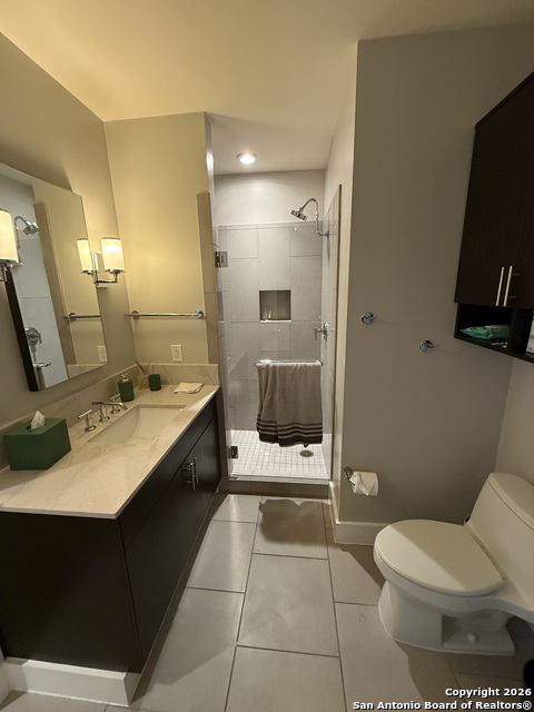 610 E Market Property Photo 21
