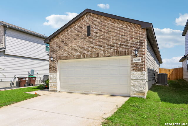 14323 Walker Bend Property Photo 3