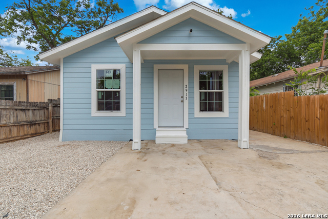 2913 Tampico Property Photo 1