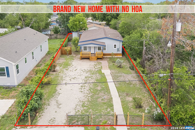 426 Ike St Property Photo 1