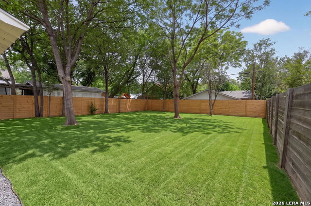 619 W Kings Hwy Property Photo 32