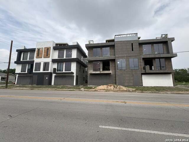 412 S Hackberry St Property Photo 1