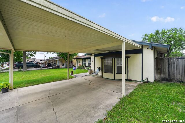7623 Glen Mont Property Photo 2