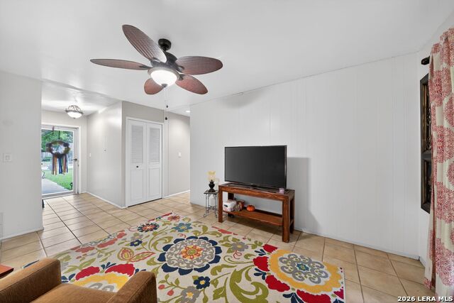7623 Glen Mont Property Photo 4