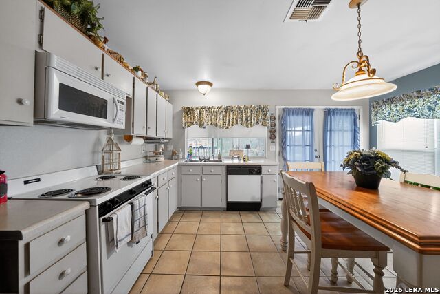 7623 Glen Mont Property Photo 10