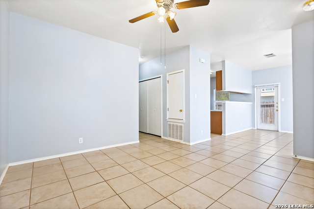 2735 Crown Holw Property Photo 10