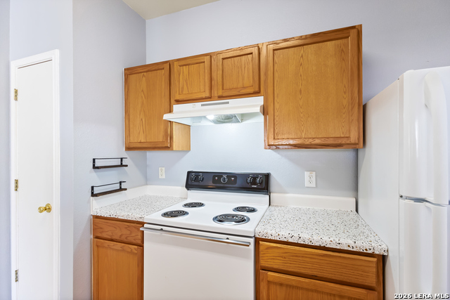 2735 Crown Holw Property Photo 15