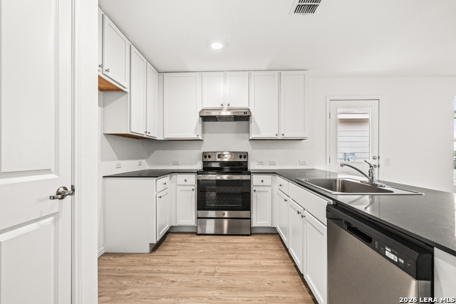 907 Stricker Path Property Photo 11