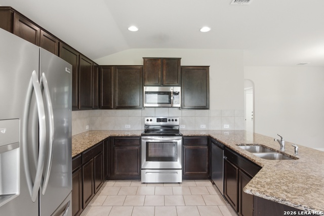 7402 Equinox Cor Property Photo 6