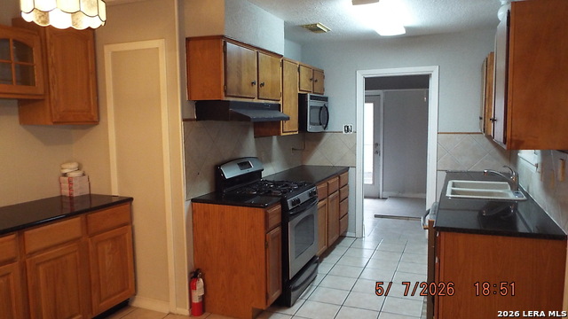 7329 Leading Oaks Property Photo 7