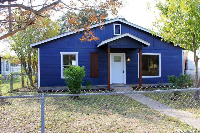 1006 Division Ave Property Photo 1