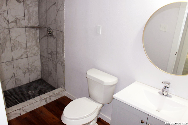 1006 Division Ave Property Photo 8