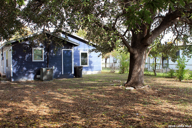 1006 Division Ave Property Photo 13
