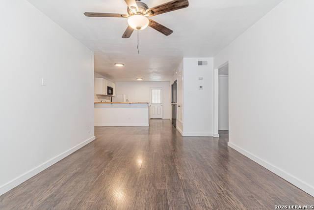 221 E Craig Pl Property Photo 6