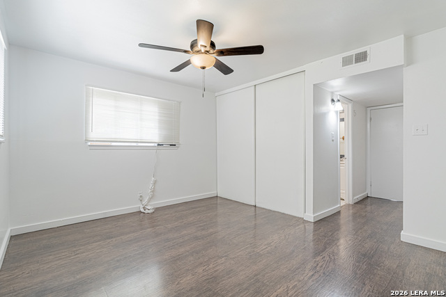 221 E Craig Pl Property Photo 16