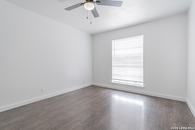 221 E Craig Pl Property Photo 18