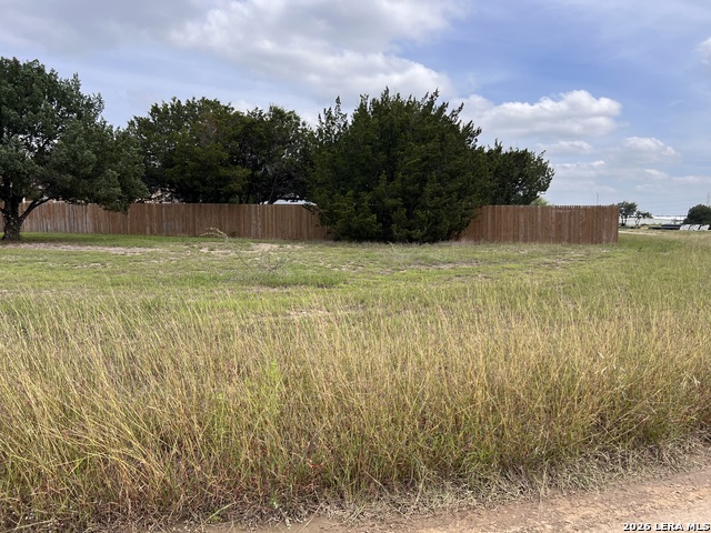 15404 Bell Ln Property Photo 2
