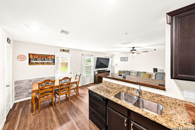15244 Sleepy River Way Property Photo 7