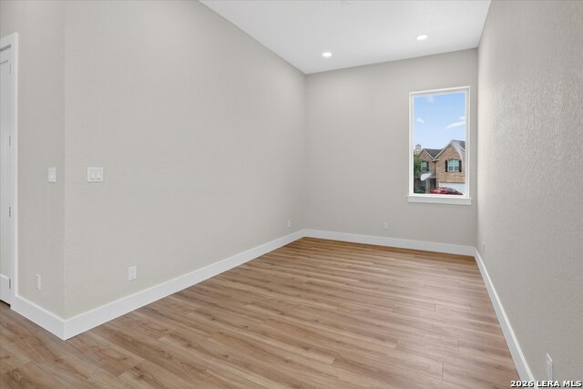 24318 Canyon Row Property Photo 5