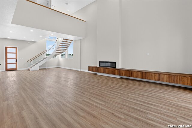 24318 Canyon Row Property Photo 8