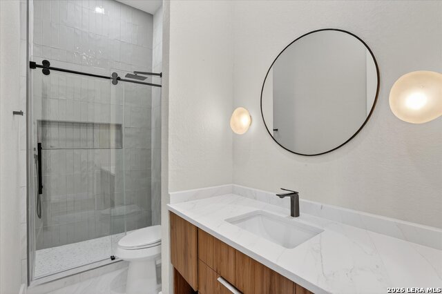 24318 Canyon Row Property Photo 27