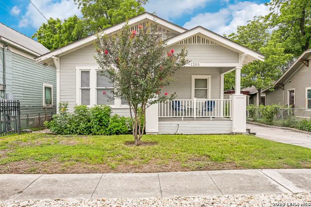 1205 Burnet St Property Photo 1